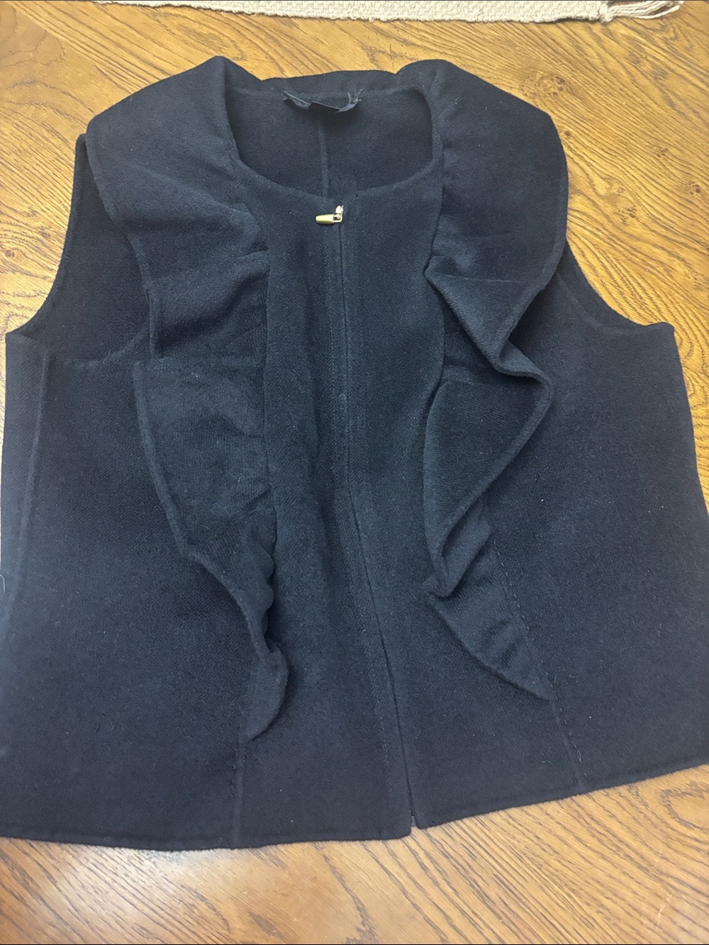 ST. JOHN Ruffle Front Vest Wool, Angora Cashmere Blend - Picture 3 of 10